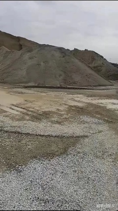 海陽(yáng)市郭城鎮(zhèn)無(wú)名石料場(chǎng)釋意污染,百姓苦不堪言!